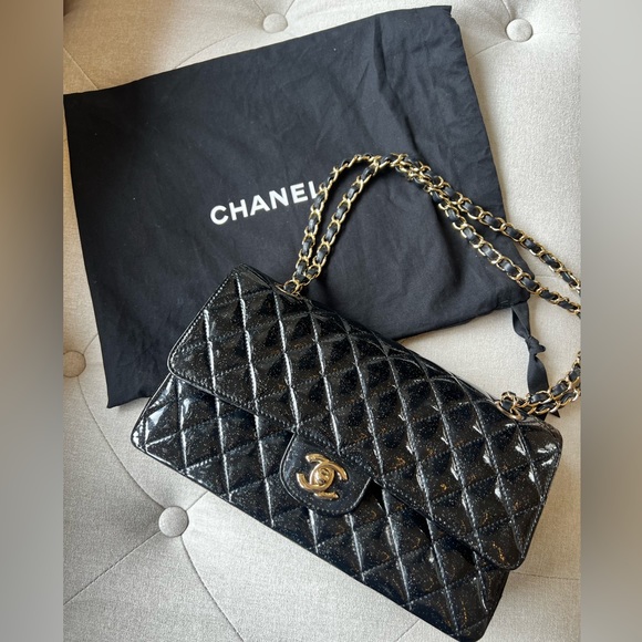 CHANEL Handbags - Beautiful patent Chanel bag size small